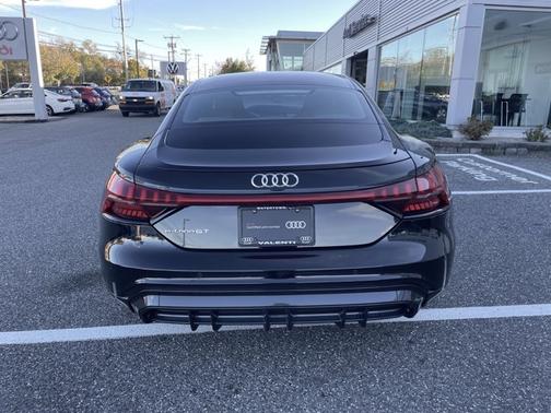 2023 Audi e-tron GT Premium Plus