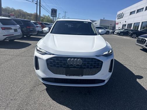 ARKONA WHITE 2025 Audi Q5 Premium