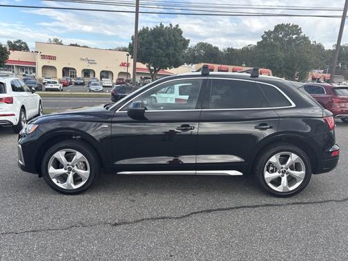 2023 Audi Q5 S line Premium Plus