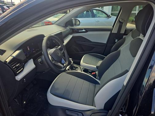 2025 Volkswagen Taos S