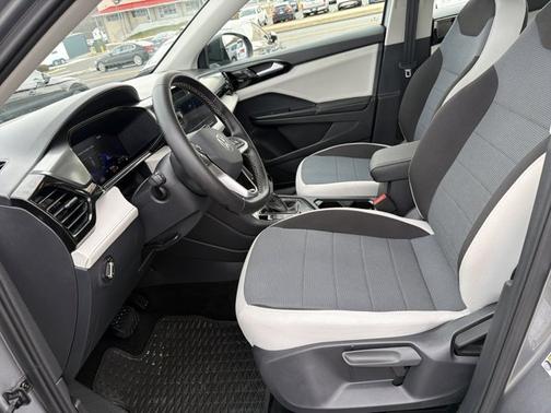 2025 Volkswagen Taos S