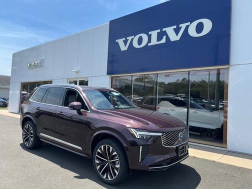 2026 Volvo XC90 Plus