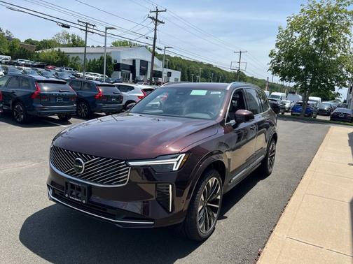 2026 Volvo XC90 Plus