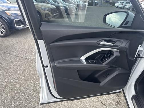 2025 Audi Q5 Premium