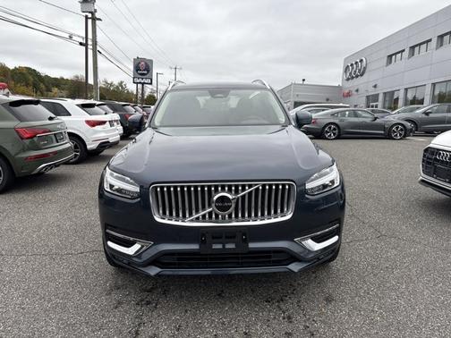 2025 Volvo XC90 Core