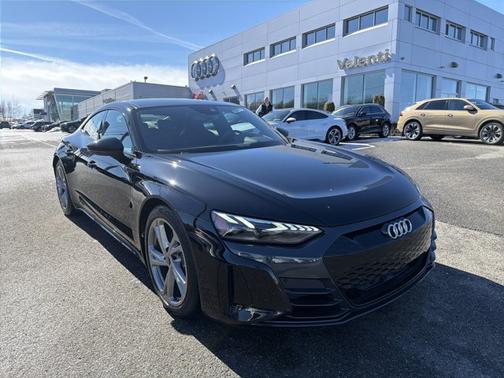 2024 Audi e-tron GT Premium Plus