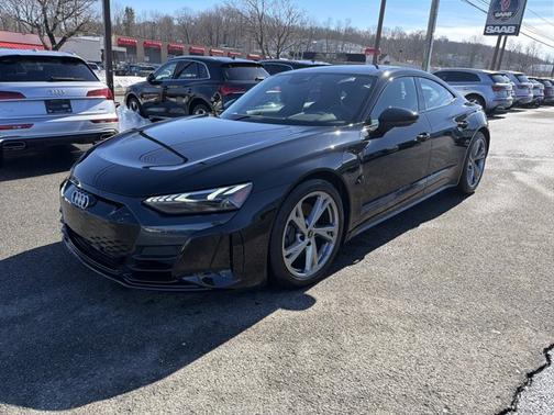 2024 Audi e-tron GT Premium Plus