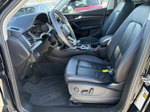 2023 Audi Q5 S line Premium Plus