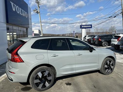 2025 Volvo XC60 Plug-In Hybrid Plus