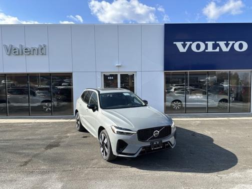 2025 Volvo XC60 Plug-In Hybrid Plus