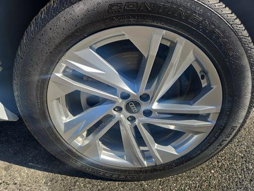 2022 Audi Q7 Premium Plus