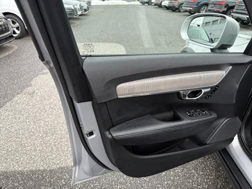 2025 Volvo V90 Cross Country Plus