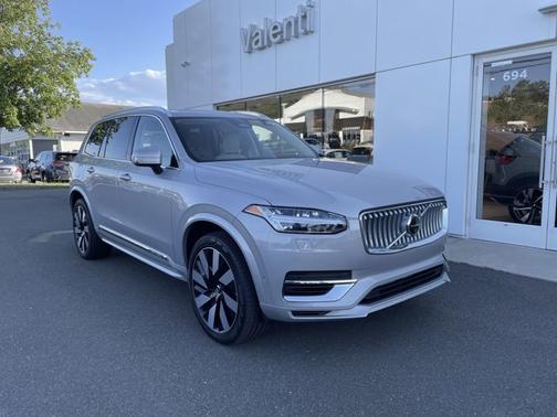 2024 Volvo XC90 Recharge Plug-In Hybrid Ultimate Bright Theme