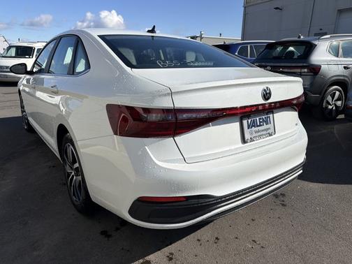 Opal White Pearl 2026 Volkswagen Jetta SE