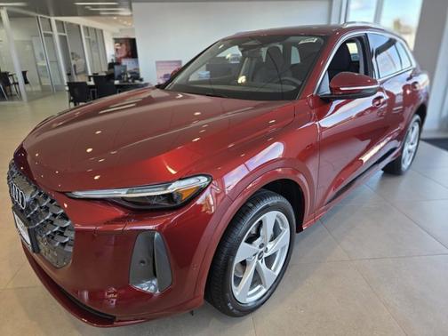 2025 Audi Q5 Premium Plus