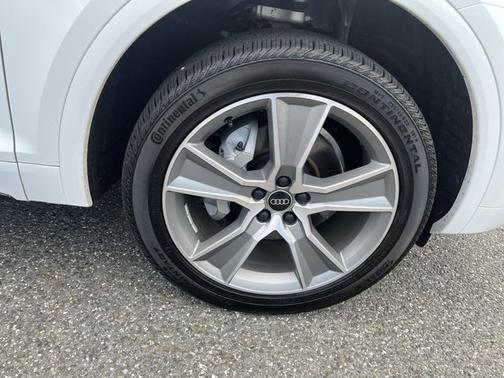 2025 Audi Q5 S line Premium