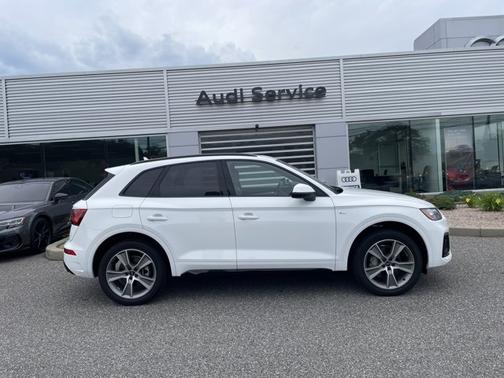 2025 Audi Q5 S line Premium