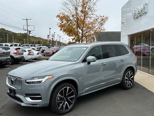 2025 Volvo XC90 Plus