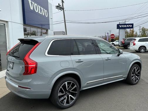 2025 Volvo XC90 Plus