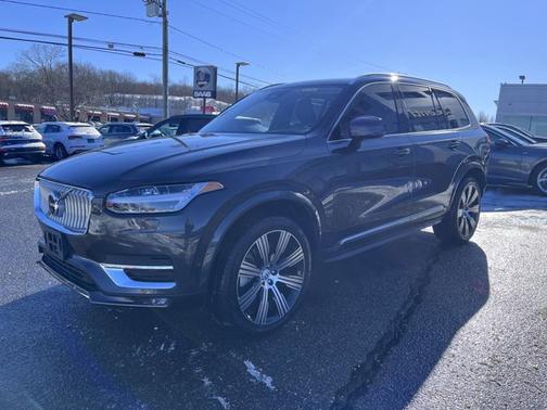 2024 Volvo XC90 Plus Bright Theme