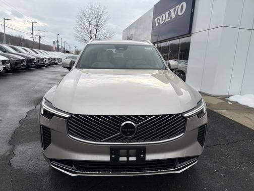 2026 Volvo XC90 Plus