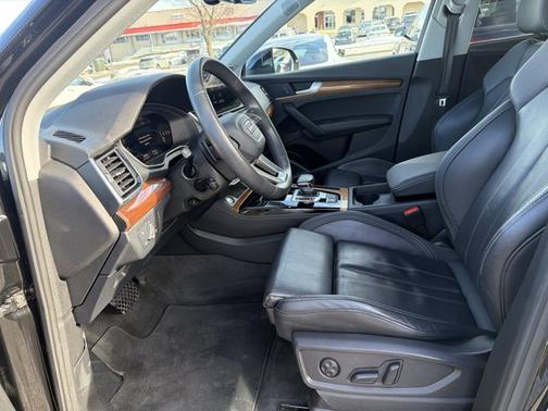 2023 Audi Q5 S line Premium Plus