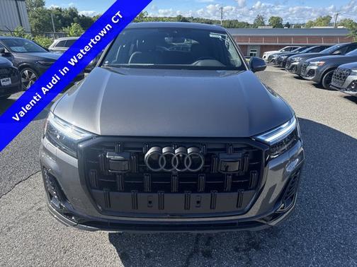 Samurai Gray Metallic 2026 Audi Q7 Premium
