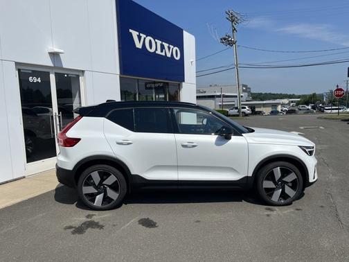 2024 Volvo XC40 Recharge Pure Electric Plus