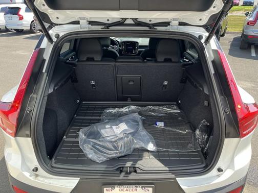 2024 Volvo XC40 Recharge Pure Electric Plus