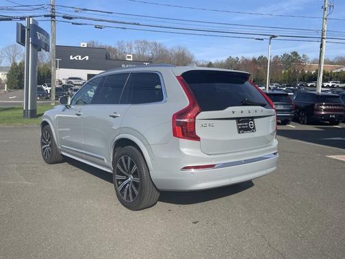 2024 Volvo XC90 Plus Bright Theme