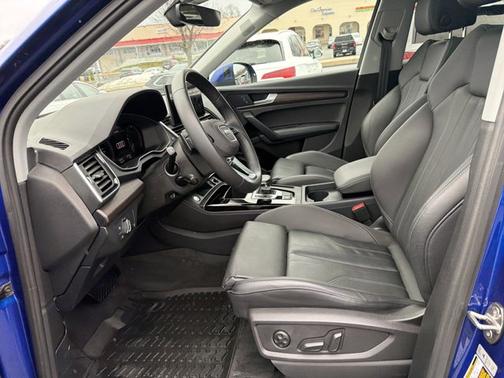 2024 Audi Q5 S line Premium Plus