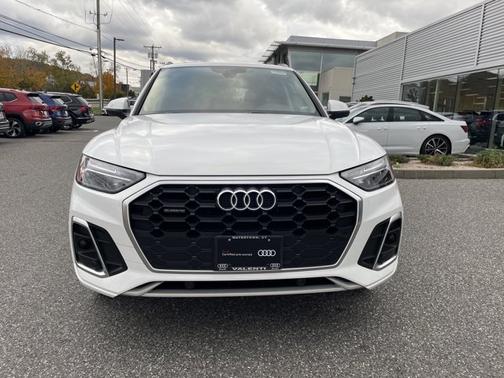 2023 Audi Q5 S line Premium
