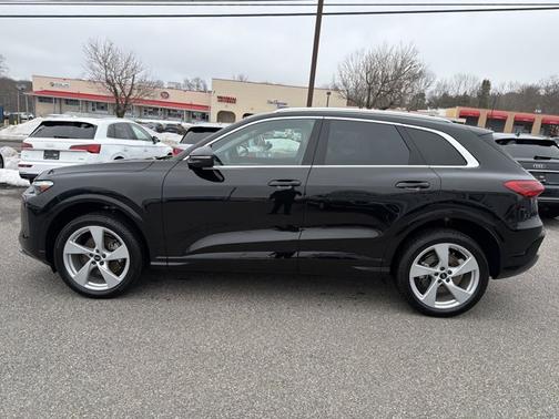 2025 Audi Q5 Premium Plus