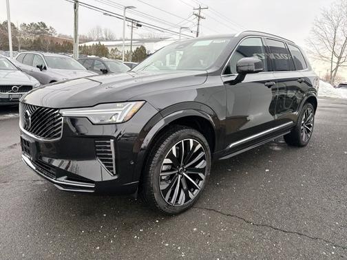 2026 Volvo XC90 Plus