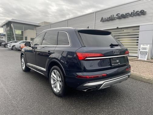 2025 Audi Q7 Premium Plus