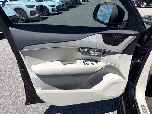 ONYX BLACK META 2025 Volvo XC90 Plug-In Hybrid Ultra