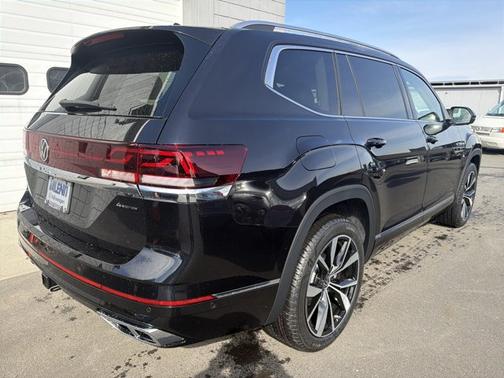 Deep Black Pearl 2026 Volkswagen Atlas 2.0T SEL Premium R-Line