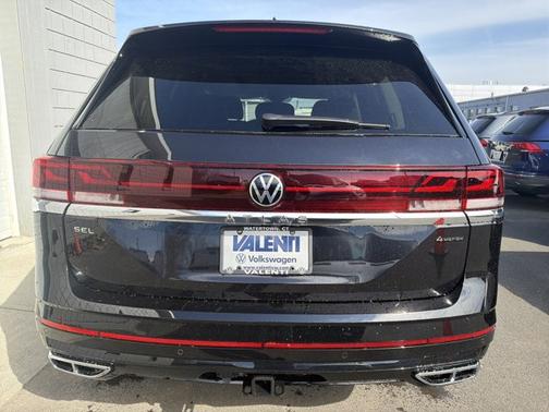 Deep Black Pearl 2026 Volkswagen Atlas 2.0T SEL Premium R-Line