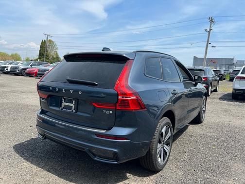 2025 Volvo XC60 Plug-In Hybrid Plus
