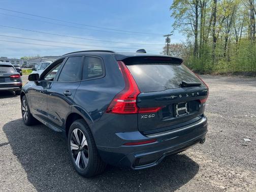 2025 Volvo XC60 Plug-In Hybrid Plus