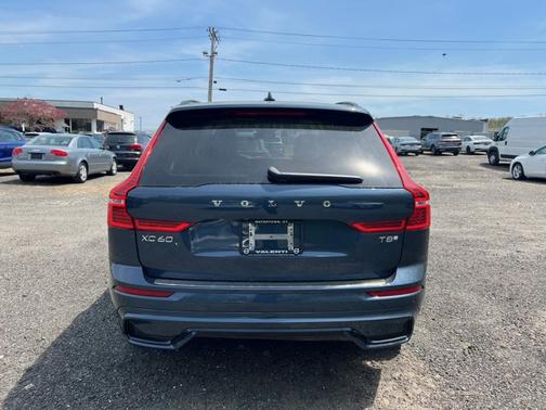 2025 Volvo XC60 Plug-In Hybrid Plus