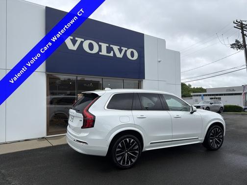 Crystal White Pearl 2026 Volvo XC90 Ultra