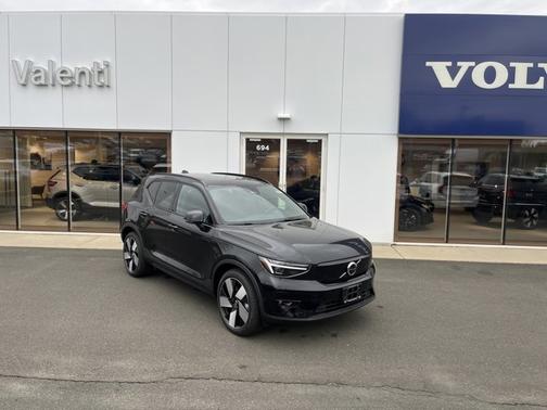 2024 Volvo XC40 Recharge Pure Electric Plus