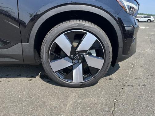 2024 Volvo XC40 Recharge Pure Electric Plus