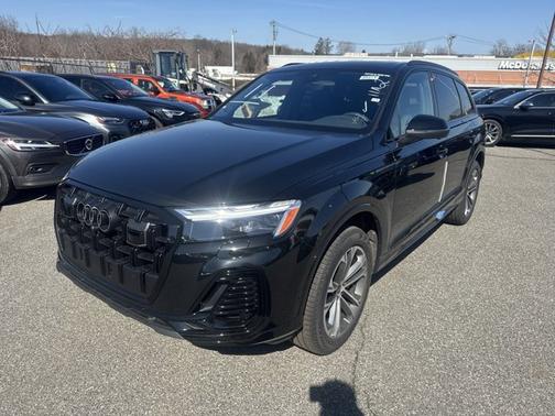2026 Audi Q7 Premium