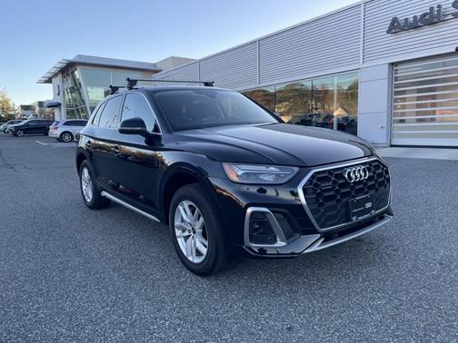 2023 Audi Q5 S line Premium