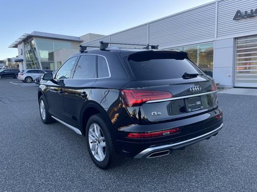 2023 Audi Q5 S line Premium