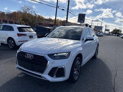 2023 Audi Q5 S line Premium