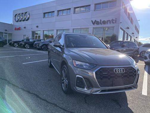 2025 Audi Q5 S line Premium Plus