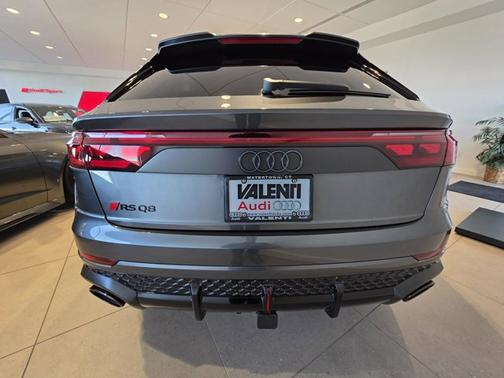 2026 Audi RS Q8 performance